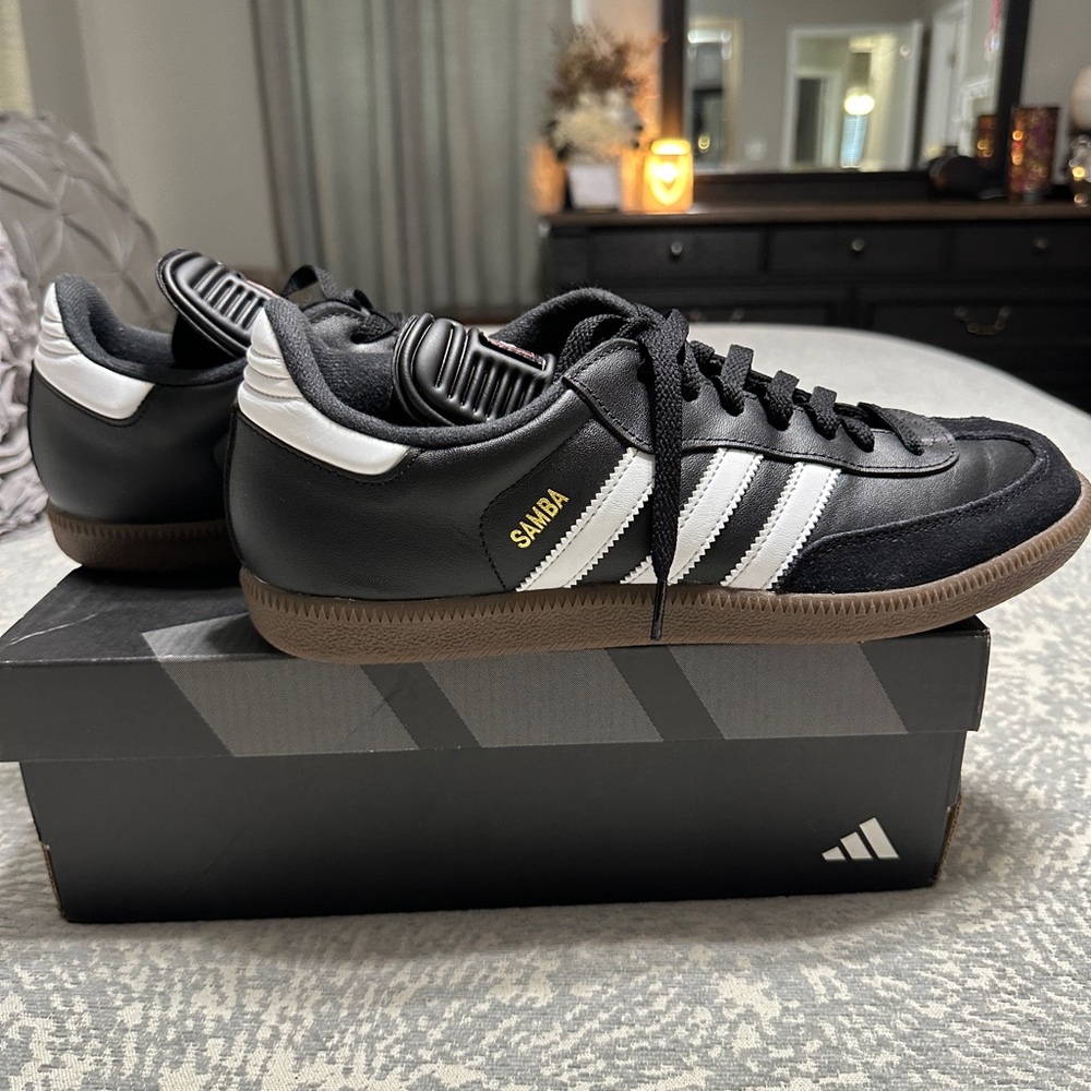 Adidas Black and White Sneakers Classic Design